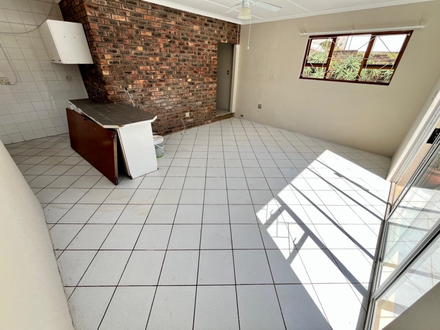 To Let 1 Bedroom Property for Rent in Dorchester Heights Eastern Cape